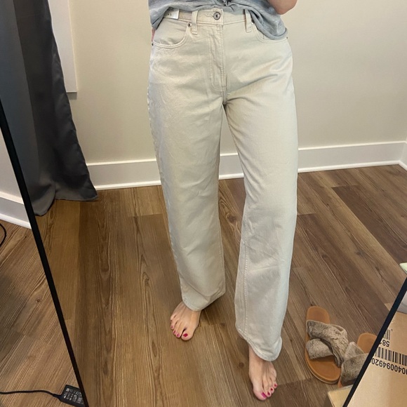 NWT Abercrombie & Fitch High Rise Loose Jean in stone size 4R - Picture 2 of 9